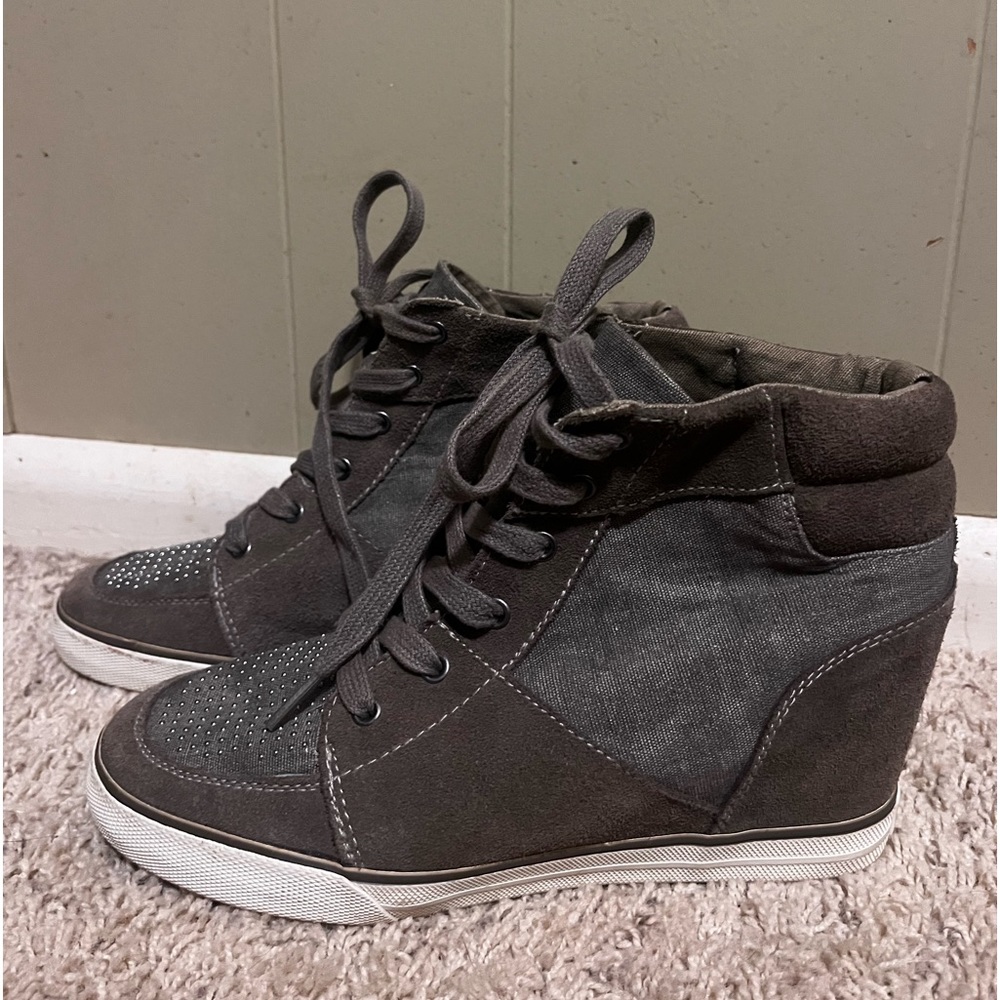 American Eagle Outfitters wedged ankle boot